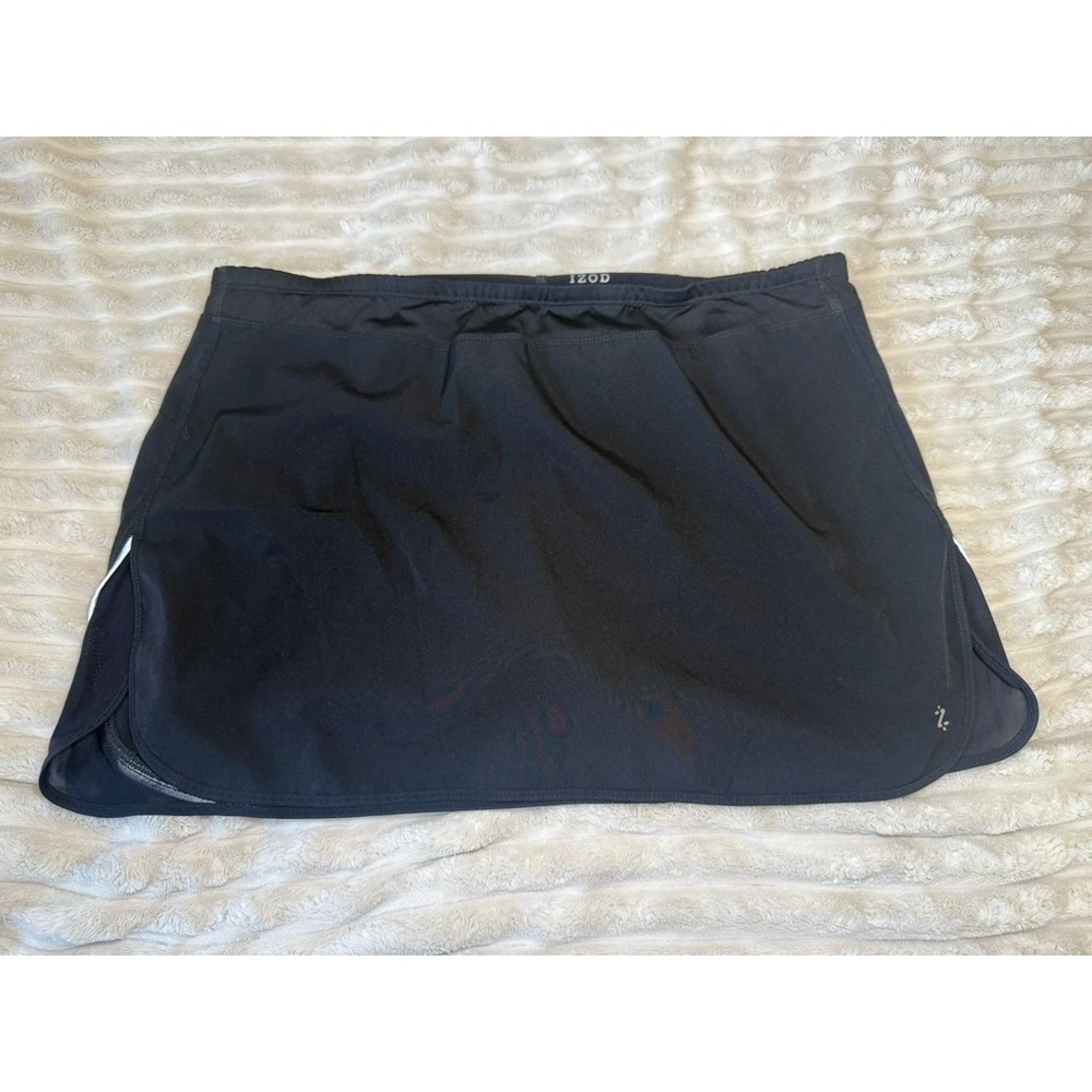 IZOD athletic skirt